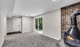 226 Mill Creek Dr, Bayville, NJ 08721