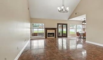 110 WOODCHASE Dr, Belle Chasse, LA 70037