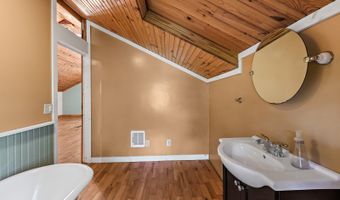 6559 Poston Rd, Athens, OH 45701