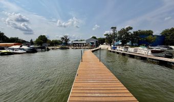 42981 N LAKE Ave, Antioch, IL 60002