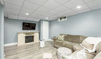 78 Deer Run Dr, Colchester, CT 06415