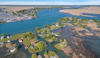 8395 N Channel Bas, Algonac, MI 48001