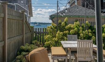 6 Bayside Ave, Newport, RI 02840