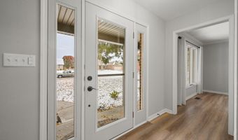 17 Pine Grove Dr, Batesville, IN 47006