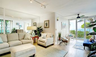 2943 Kalakaua Ave 106, Honolulu, HI 96815