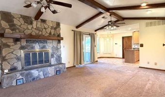 1012 W Castleberry Rd, Artesia, NM 88210