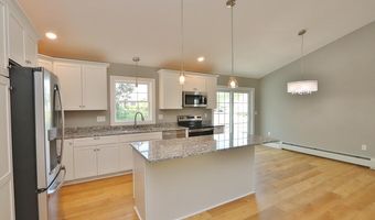 6 Lilac Ave, Bangor, ME 04401