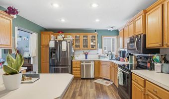 208 13th St SW, Altoona, IA 50009