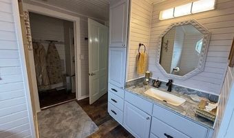 253 N 8th St, Batesville, AR 72501