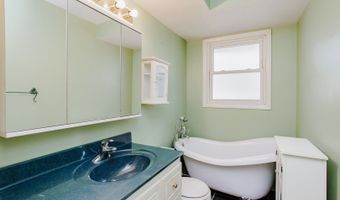 1849 W Spring Ridge Dr, Arlington Heights, IL 60004