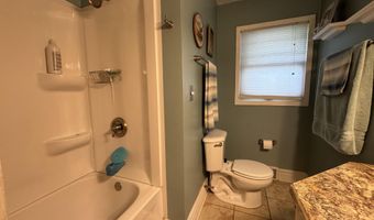 1711 S Lloyd St, Aberdeen, SD 57401