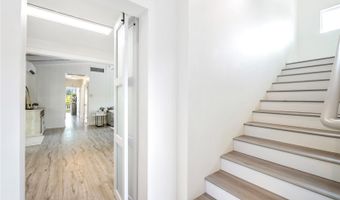 368 S Kalaheo Ave, Kailua, HI 96734
