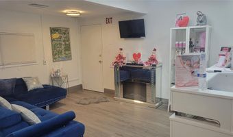 365 Broadway, Amityville, NY 11701