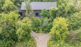 4737 W BROADWAY Dr, Appleton, WI 54913