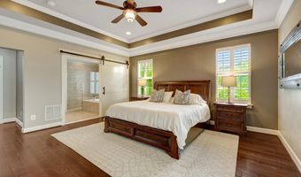 20405 SAVIN HILL Dr, Ashburn, VA 20147