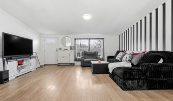 3 Cara Dr, Amwell, PA 15301
