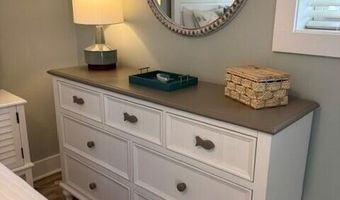 102 W Dobbs St, Atlantic Beach, NC 28512