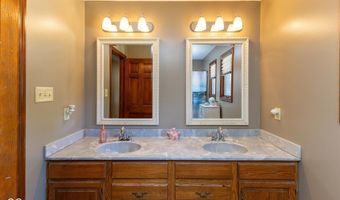 1195 N County Road 600 E, Avon, IN 46123