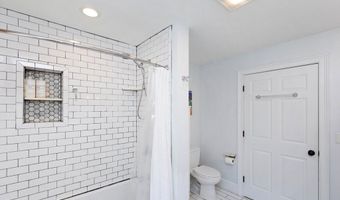 2 Amherst Rd, Andover, MA 01810