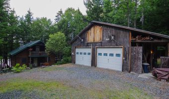 123 Richards Ln, Abbot, ME 04406