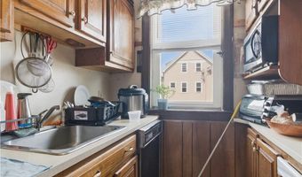 85 Hendricks St, Central Falls, RI 02863