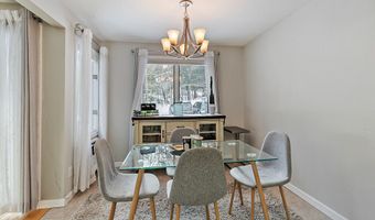 34 Parkwood Dr, Augusta, ME 04330