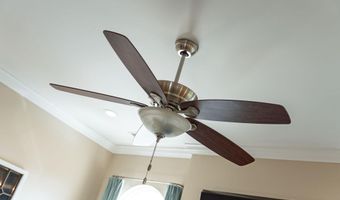 10 CHAPEL HILL Ct, Barnegat, NJ 08005