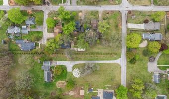 47 Wayne St, Allegan, MI 49010