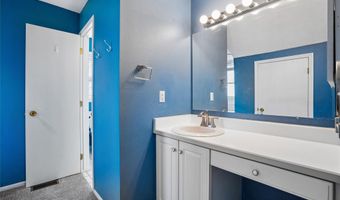 2050 NE 80th St, Altoona, IA 50009