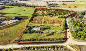 1587 N 450 Rd, Baldwin City, KS 66006