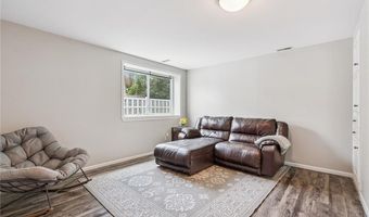 825 Kiowa Dr, North Liberty, IA 52317
