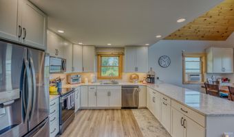 28 Billbarb Rd, Carroll, NH 03598