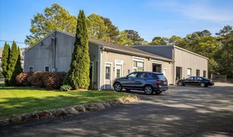 7 Colonel Dr, Bourne, MA 02532