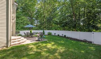 7 Aurora Dr, Cumberland, RI 02864