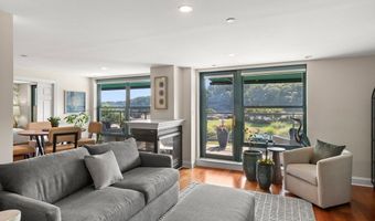 60 Merrimac St 701, Amesbury, MA 01913