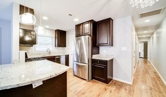 706 W GLEBE Rd, Alexandria, VA 22305