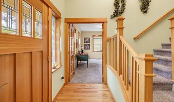2685 Clay Creek Way, Ashland, OR 97520