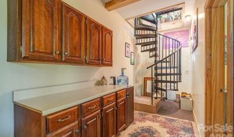153 Vinewood Cir, Asheville, NC 28806