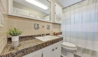 5538 Silverpoint Dr, Cincinnati, OH 45247