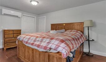 19 Hardwick St, Cumberland, RI 02864
