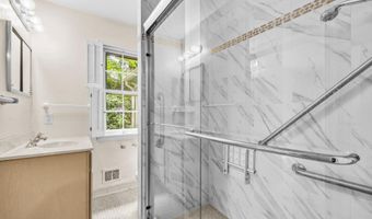 5605 ALTA VISTA Rd, Bethesda, MD 20817