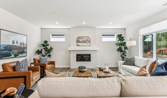 20711 64th St E, Bonney Lake, WA 98391