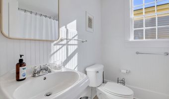 1214 King St, Beaufort, SC 29902