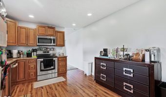 243 Plainview Dr, Avon, IN 46123