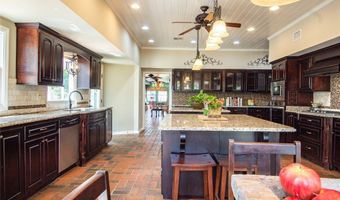 601 N Pickett St, Autaugaville, AL 36003