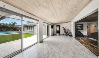 977 Makaiwa St, Honolulu, HI 96816