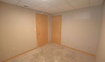 314 S 9th St, Aberdeen, SD 57401
