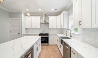 450 Fremont Ave, Bayville, NJ 08721