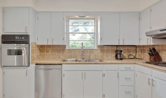 100 Lynn Dr, Lafayette, LA 70508