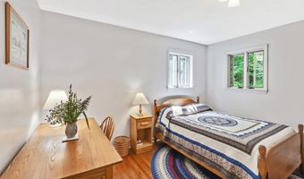 370 Lake St, Barton, VT 05822